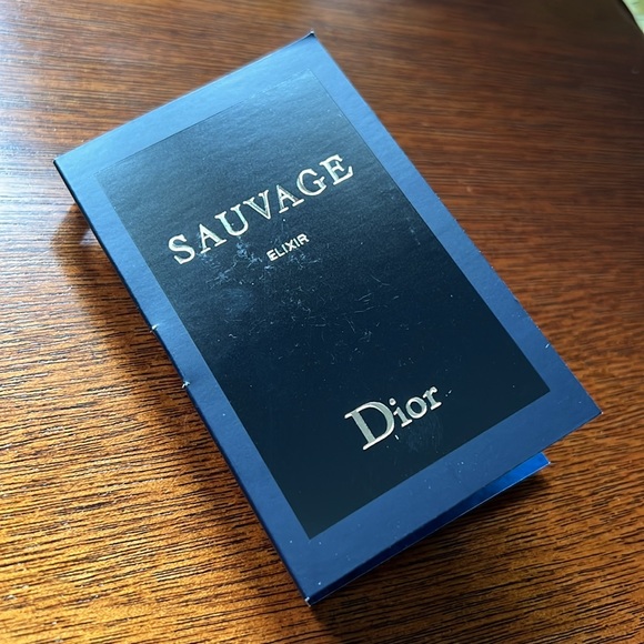 Sauvage Elixer 1 ml .03 fl oz & Cloth Drawstring Bag - Picture 5 of 6